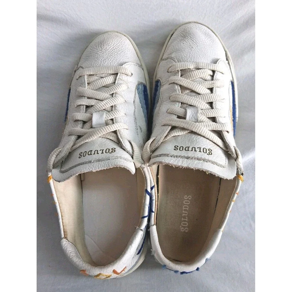 Soludos left shoe